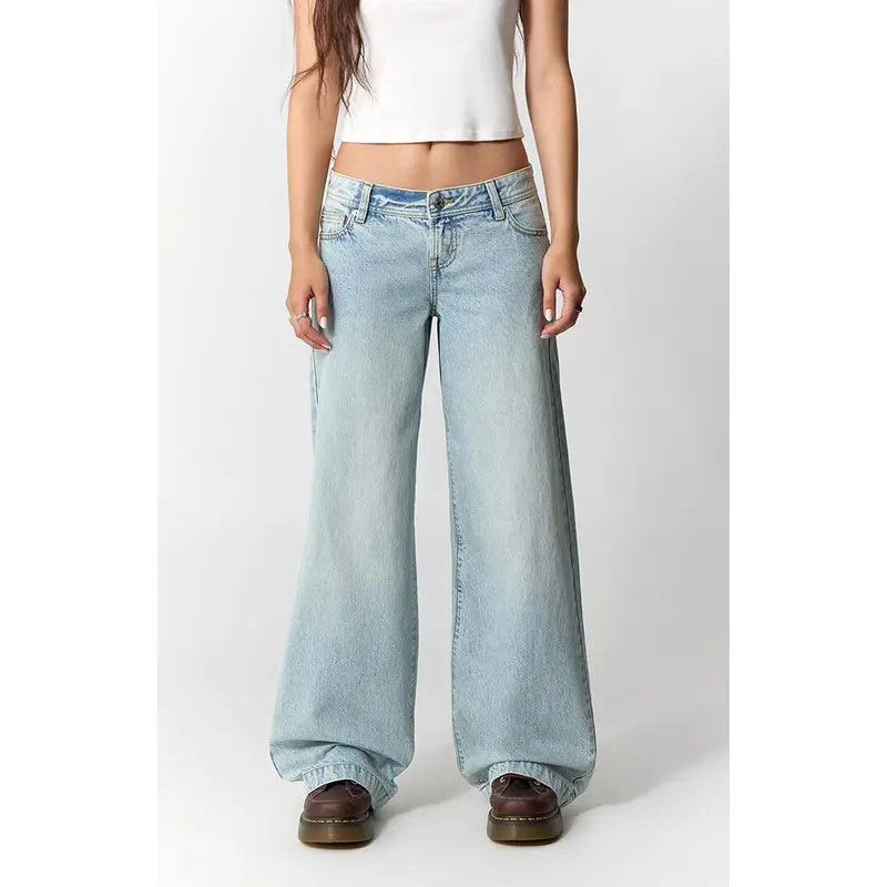 Pacsun Women's Kaia Ultimate Low Rise Baggy Jeans in Light Blue Wash