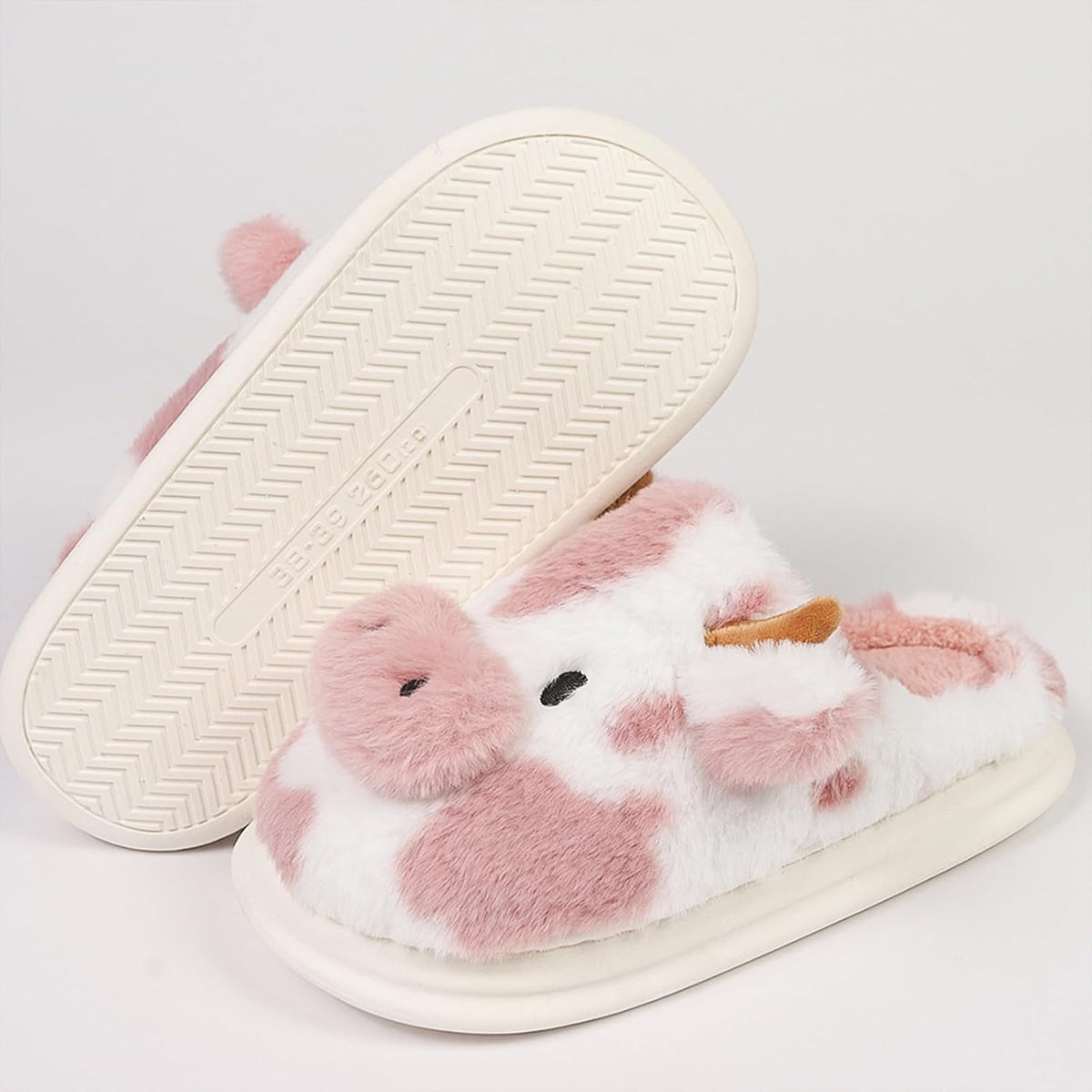 Cow Slippers for Women, Adults Print Cartoon Fuzzy Cute Bedroom House Shoes with Memory Foam for Winter, Fluffy Thick Cozy Kawaii Slides