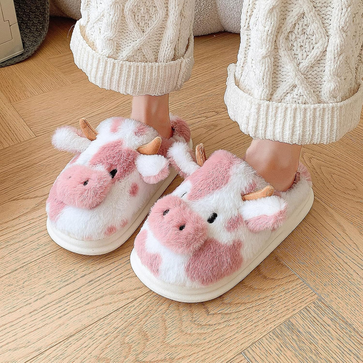 Cow Slippers for Women, Adults Print Cartoon Fuzzy Cute Bedroom House Shoes with Memory Foam for Winter, Fluffy Thick Cozy Kawaii Slides